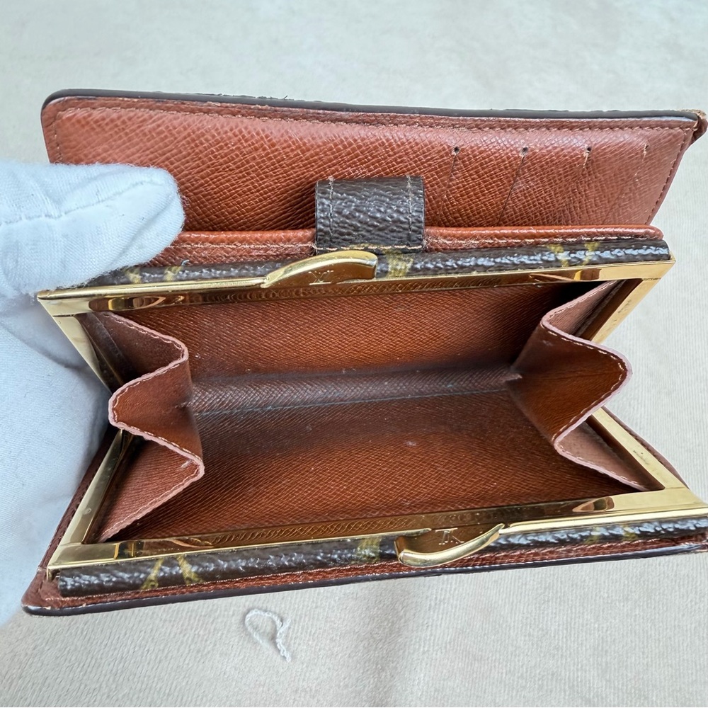 Louis Vuitton Monogram Kisslock Wallet Vintage Coin Purse - Picture 7 of 16